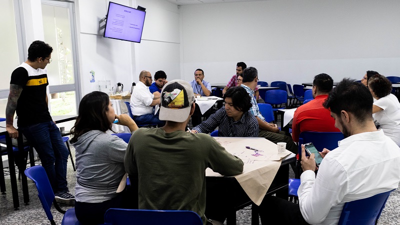 Visita del Ministerio de Educación - Ávaco